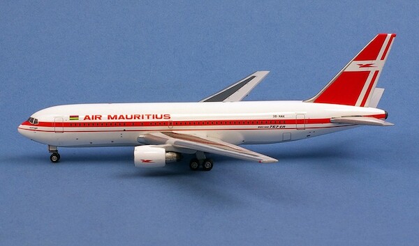 Boeing 767-200 Air Mauritius 3B-NAK  AC411233