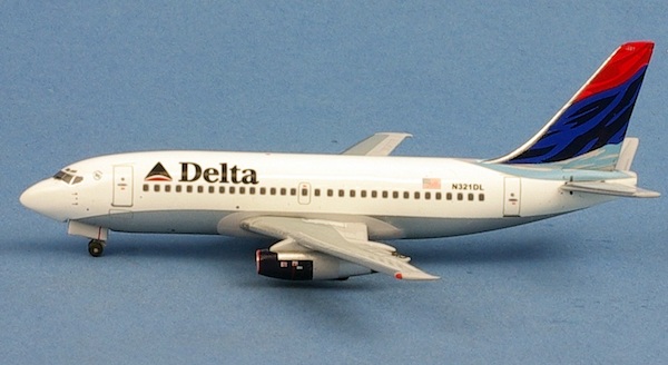 Boeing 737-200 Delta N322DL  BBX41643