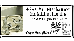 WW1 RFC Air Mechanics Installing bombs (2 figures)  F32-028