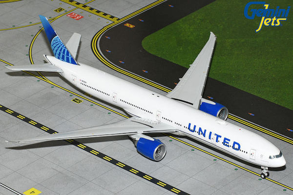 Boeing 777-300ER United Airlines N2352U  G2UAL1247