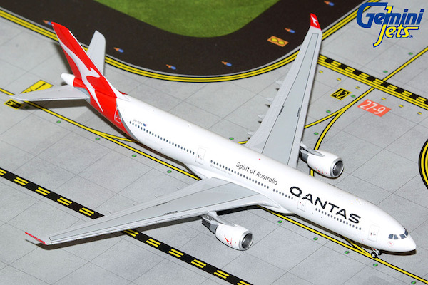 Airbus A330-300 Qantas VH-QPH  GJQFA2161