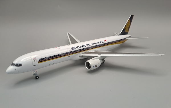 Boeing 757-200 Singapore Airlines 9V-SGN  WB-757-2-002