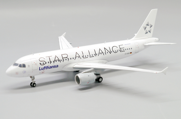 Airbus A320 Lufthansa "Star Alliance" D-AIQS  EW2320013