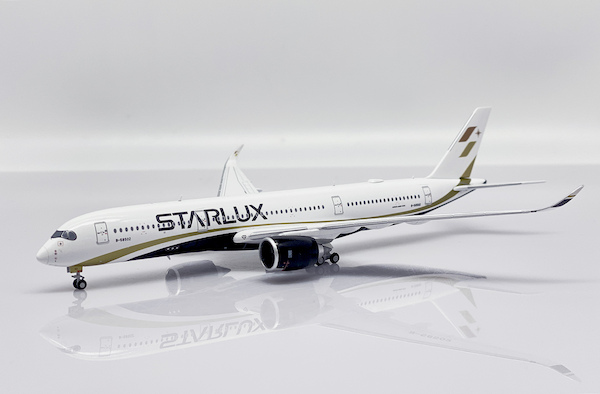 Airbus A350-900 Starlux Airlines B-58502  EW4359008