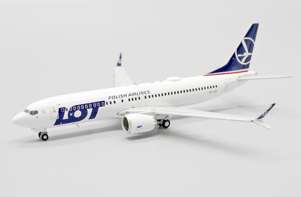 Boeing 737 MAX 8 LOT Polish Airlines SP-LVB  LH4201