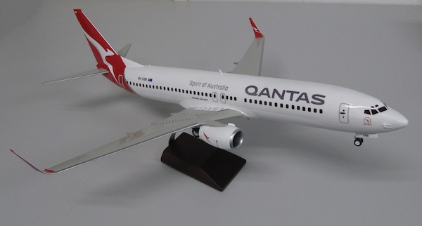 Boeing 737-800 Qantas VH-VXM  MMY3701