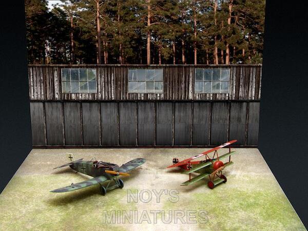 WWI Airfield Set with Bonus Backdrop  4812