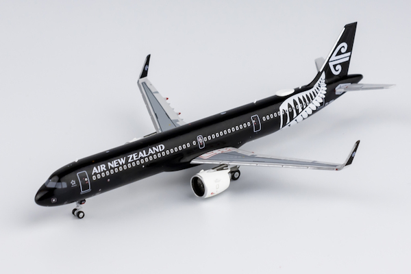 Airbus A321neo Air New Zealand all black ZK-NNA  13057