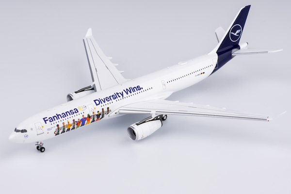 Airbus A330-300 Lufthansa "Fanhansa with Diversity Wins" D-AIKQ  62049