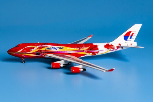 Boeing 747-400 Malaysia Hibiscus Livery  04403