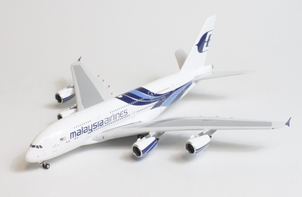 Airbus A380-800 Malaysia airlines 9M-MNC  04405