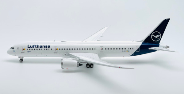 Boeing 787-9 Dreamliner Lufthansa D-ABPA  04461
