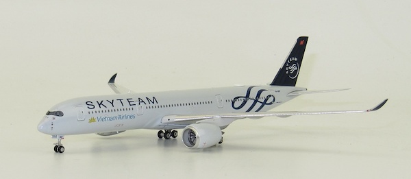 Airbus A350-900 Vietnam Airlines "Skyteam" VN-A897  11484