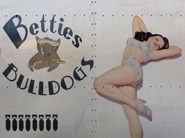 Betties Bulldogs Metal Sign - pin up 5701