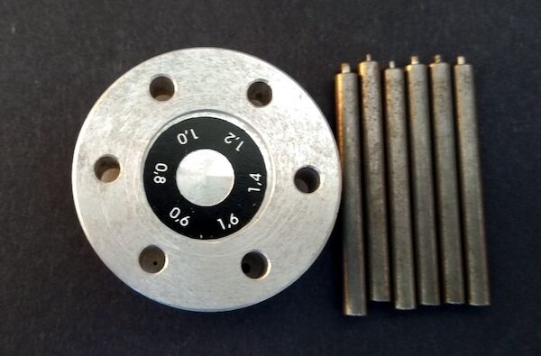 Punch and Die set Mini 6 round sizes MN029