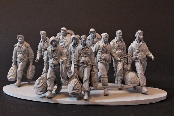 B17 Flying Fortress Crew ETO (10 figures on base)  ACM32012