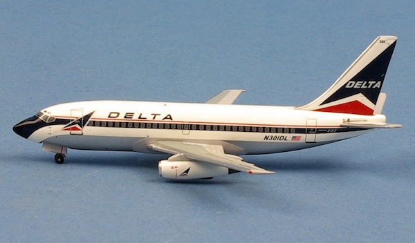 Boeing 737-200 Delta Air Lines N301DL  AC041639