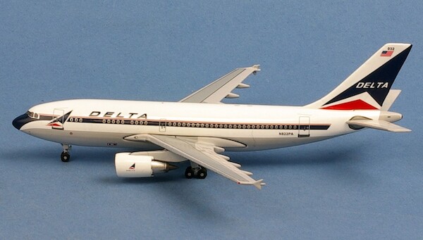 Airbus A310-300 Delta N822PA AC041655