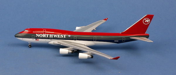 Boeing 747-400 Northwest N676NW  BBX41689