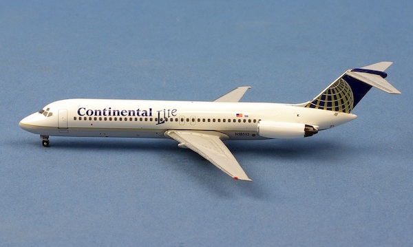 Douglas DC9-30 Continental Lite N18513 AC411029