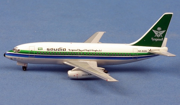 Boeing 737-230 Saudia HZ-AGN AC411048