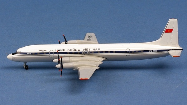 Ilyushin IL18 Hang Khong Viet Nam VN-B196  AC411100