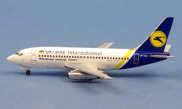 Boeing 737-200 Ukraine International UR-GAC AC411135