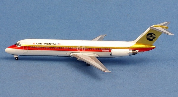 Douglas DC9-32 Continental Black Meatball Tail N351AT AC411141