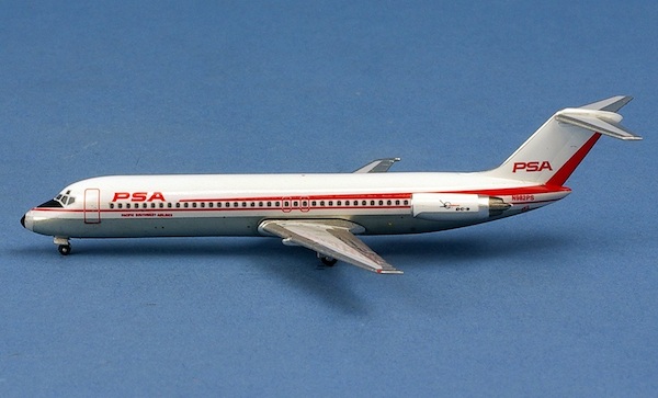 Douglas DC9-32 PSA N982PS AC411145