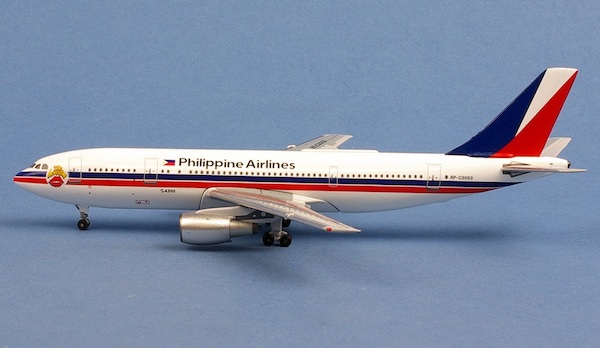 Airbus A300B4 Philippine Airlines RP-C3003  AC411157