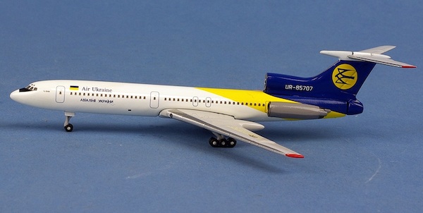 Tupolev Tu154M Air Ukraine UR-85707 AC411189