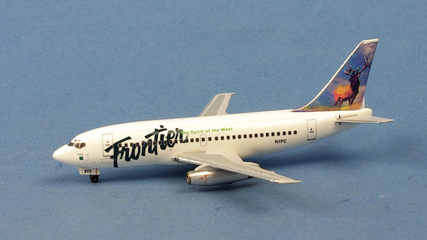 Boeing 737-200 Frontier N1PC  AC411511