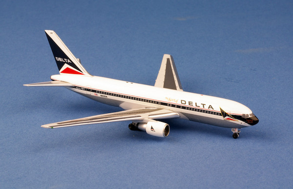 Skymarks The Spirit of Delta N102DA Boeing 767 1/200 Scale Plane with Stand 