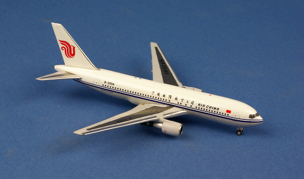 Boeing 767-200 Air China B-2554 AC419432