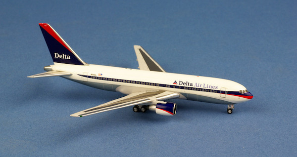 Boeing 767-200 Delta Air Lines N110DA AC419583