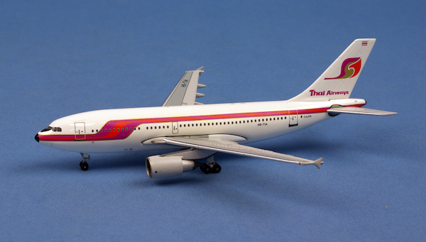 Airbus A310-300 Thai Airways HS-TIA AC419875