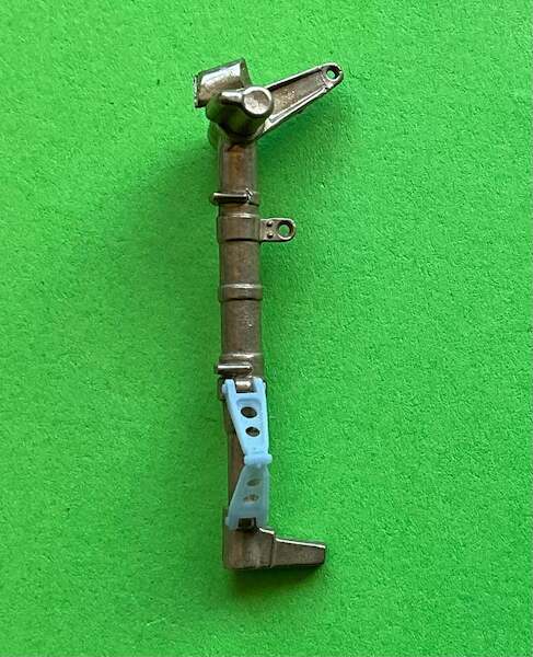 Brass undercarriage Legs for Spitfire MKIX (Airfix) ACM-24015