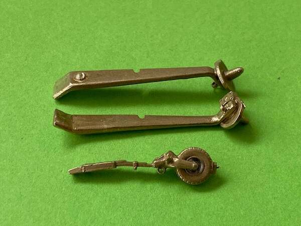 Brass undercarriage Legs for Cessna L19/O-1 Birddog (Roden) ACM-32013