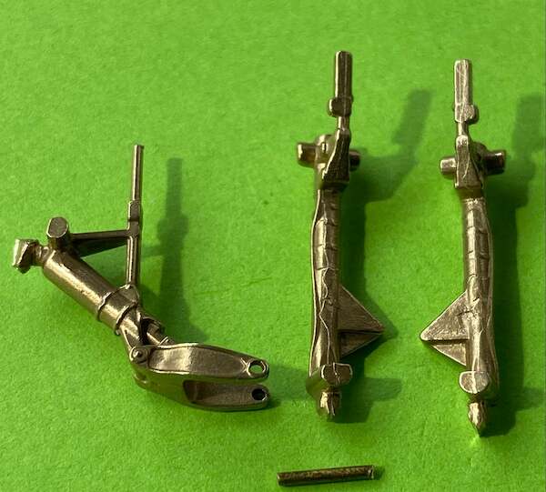 Brass undercarriage Legs De Havilland Vampire MK5/MK9 (Airfix)  ACM-48040