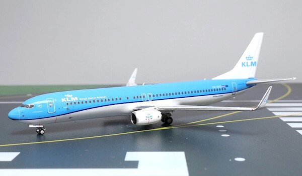 Boeing 737-900 KLM PH-BXS Old Standard HA7390005