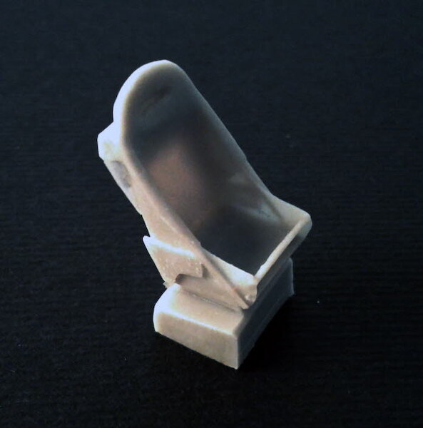 Unarmoured Ju88 Pilot seat  48P010