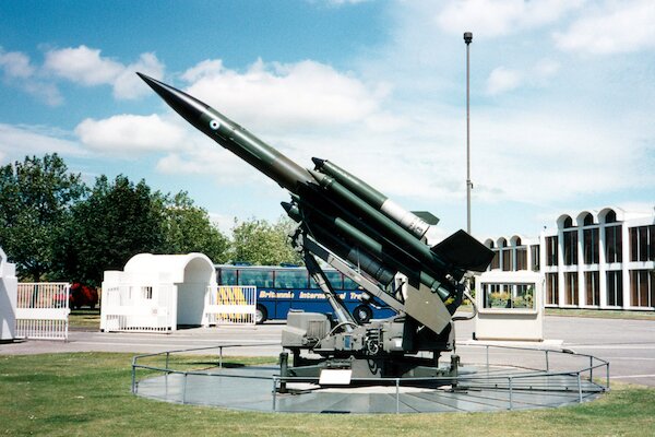 Bristol Bloodhound MK2 SAM Missile set with launcher  AIR.GSE039