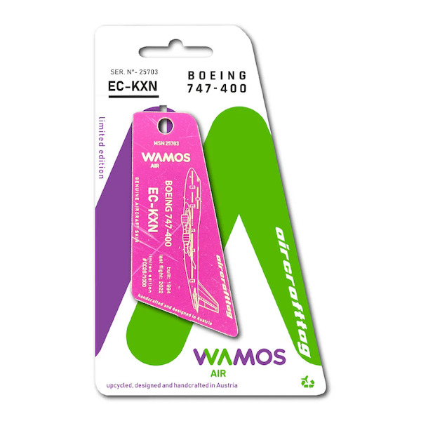 Keychain made of: Boeing 747-400 Wamos Air EC-KXN  EC-KXN