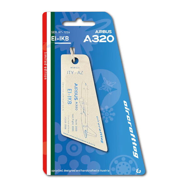 Keychain made of: Airbus A320 ITA Airways EI-IKB  EI-IKB