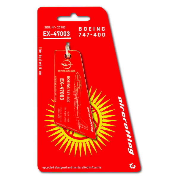 Keychain made of: Boeing 747-400 SkyKG EX-47003 red  EX-47003