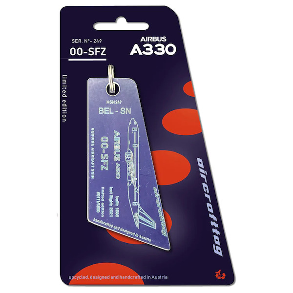 Keychain made of: Airbus A330 - Brussels Airlines - OO-SFZ Dark Blue OO-SFZ-DB