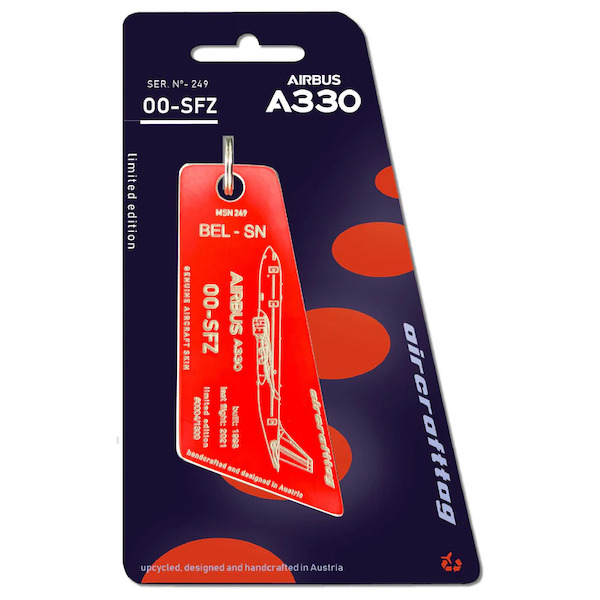 Keychain made of: Airbus A330 - Brussels Airlines - OO-SFZ Red  OO-SFZ-RED