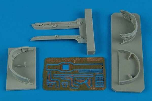 Mikoyan MiG23 Flogger Cockpit frame With Blind (Trumpeter)  2140