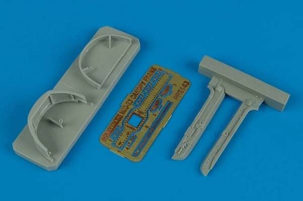 Mikoyan MiG23 Flogger Cockpit frame (Trumpeter) 2143