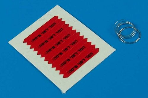 Remove before Flight Flags with Black IDF lettering (6x) 480-029